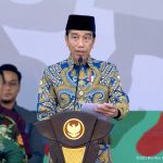 Presiden Jokowi menghadiri Apel Akbar Pasukan Komando Kesiapsiagaan Angkatan Muda Muhammadiyah, di Stadion Manahan Solo, Jawa Tengah, Rabu (20/09). (Foto: Dok Humas Setkab)