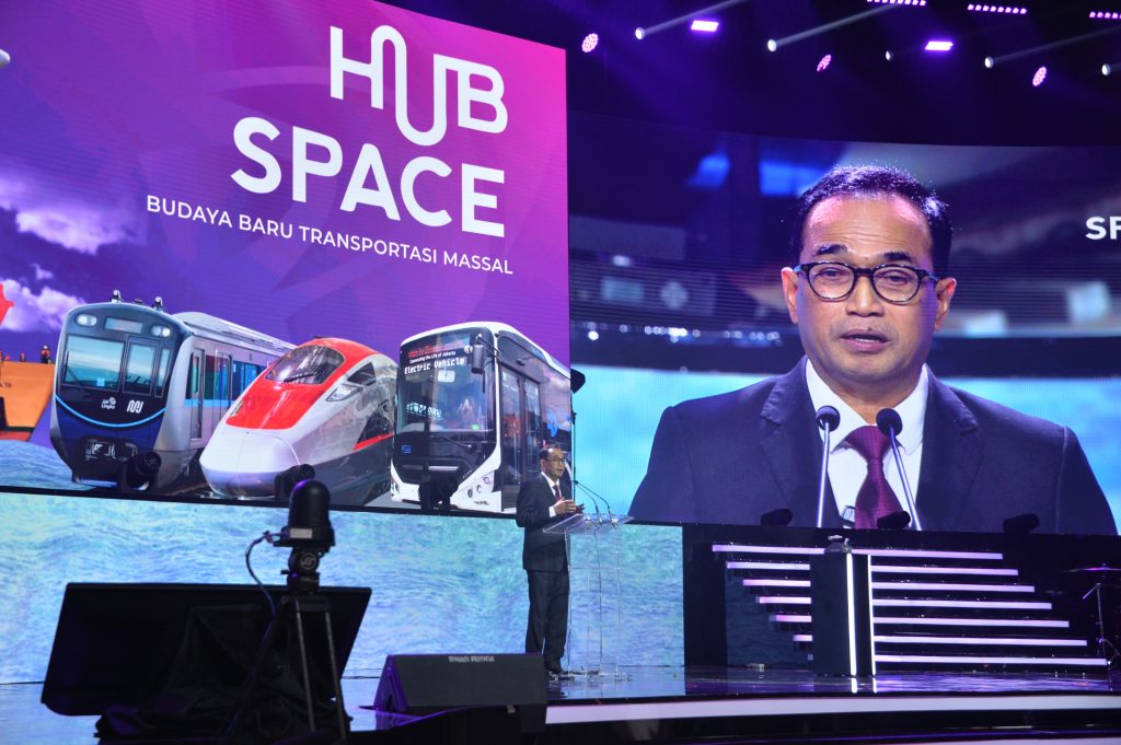Menhub Ajak Masyarakat Membangun Budaya Baru Melalui Transportasi Massal (Foto: Dok Kemenhub)