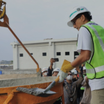 Menparekraf Lakukan Topping Off Gedung Kuliah Poltekpar Solo Raya (Foto: Dok Diskominfo Sragen)