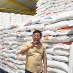 Tinjau Gudang Food Station PIBC, NFA Pastikan 2.000 Ton Beras SPHP Sudah Masuk  (Foto: Dok Bapanas)