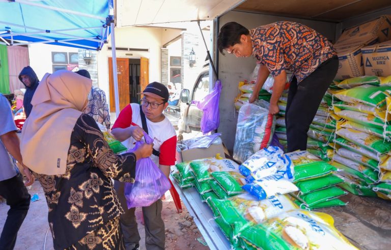 Prioritaskan Desa Miskin, Pemprov Jateng Gelar Gerakan Pangan Murah di Desa Tanggulangin (Foto: Dok Diskominfo Jateng)