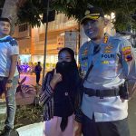 Kapolresta Surakarta Wujudkan Keinginan Ibu Muda yang Ngidam Berfoto Dengan Polisi (Foto: Dok Humas Polresta Surakarta)