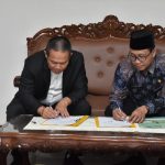 Bupati Kebumen Hibahkan Tanah untuk Pembangunan Gedung Layanan Haji dan Umrah Terpadu (Foto: Dok Pemkab Kebumen)