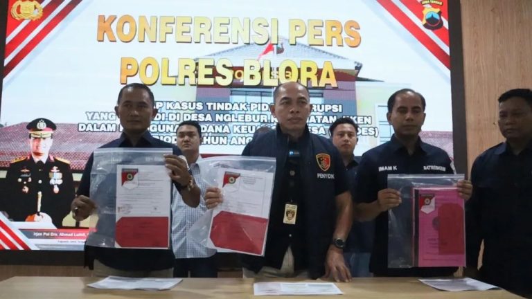 Gelapkan Ratusan Juta Dana Desa, Kades di Blora Ditangkap Polisi (Foto: Dok Humas Polres Blora)