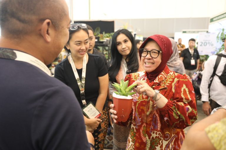 Buka Pameran FLOII 2023, Risma: Bisnis Tanaman Hias Memiliki Prospek Masa Depan (Foto: Dok Kemensos)