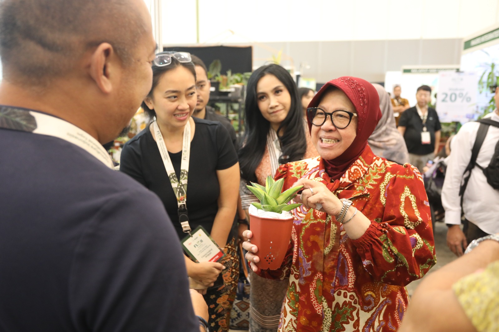 Buka Pameran FLOII 2023, Risma: Bisnis Tanaman Hias Memiliki Prospek Masa Depan (Foto: Dok Kemensos)