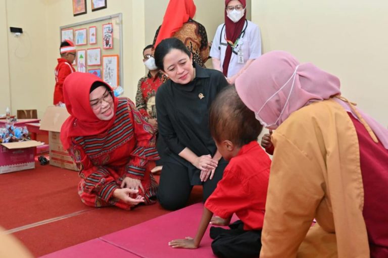 Negara Harus Hadir, Puan Maharani Resmikan Dua Sanggar Inklusi di Sukoharjo