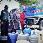 Bersama PMI dan Baznas, Pemkab Tegal Droping Air Bersih ke 9 Desa di Empat Kecamatan (Foto: Dok Pemkab Tegal)