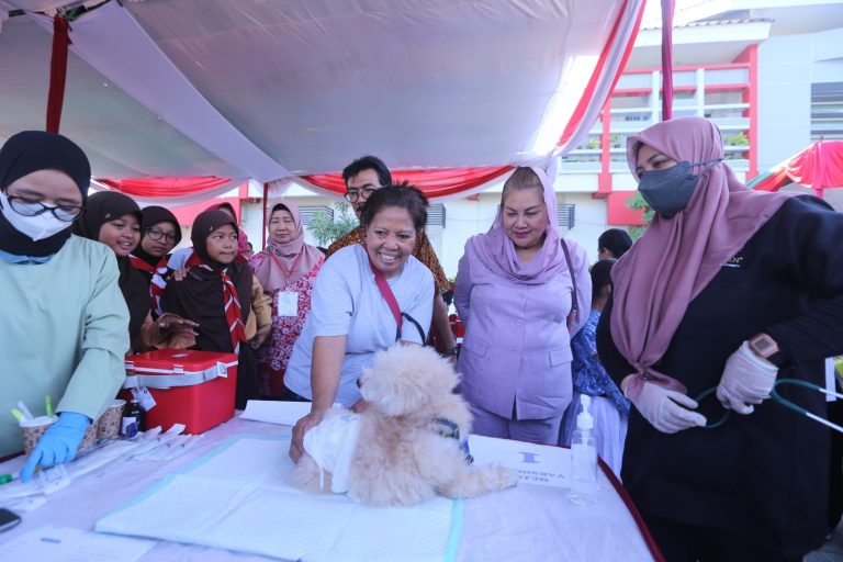 Memperingati Hari Rabies Sedunia, Pemkot Vaksinasi Gratis 150 Dosis (Foto: Dok Pemkot Semarang)