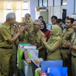 Kunjungi ASN di Kantor Gubernur, Ganjar: Saya Pamit dan Titip Tetap Jaga Integritas