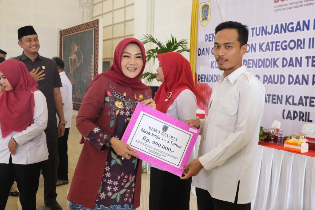 Dianggarkan Rp 4,2 Miliar, 2.147 GTT/PTT Klaten Terima Insentif Kesejahteraan (Foto: Dok Kominfo Klaten)