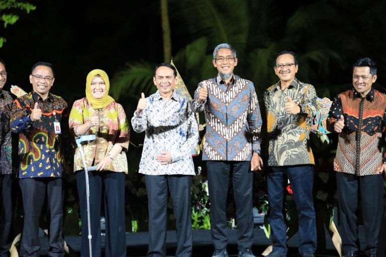 Hindarkan Masyarakat dari Investasi Bodong dan Pinjol Ilegal, Jateng Luncurkan PIKD  (Foto: Dok Humas Pemprov Jateng)