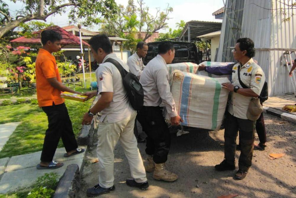 Satpol PP Bersama Bea Cukai Tegal Amankan 169.976 Batang Rokok Ilegal (Foto: Dok MC Batang)