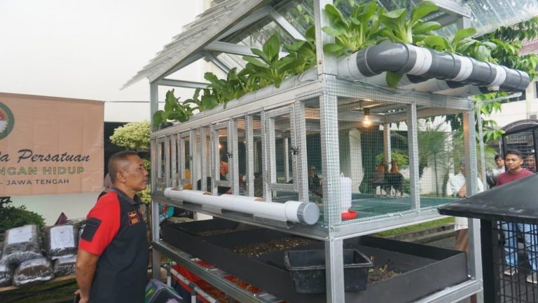 Tekan Sampah Organik, DLH Ajak Masyarakat Buat 4in1 di Lingkungan Sekitarnya (Foto: Dok Timkom Pemkot Pekalongan)