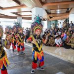 Petani dan Seniman dari 35 Kota/Kabupaten Geruduk Kantor Gubernuran