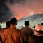 Tinjau Kebakaran di TPA Jatibarang Semarang, Pj Gubernur Minta Petugas Terus Melokalisasi Api (Foto: Dok Humas Pemprov Jateng)