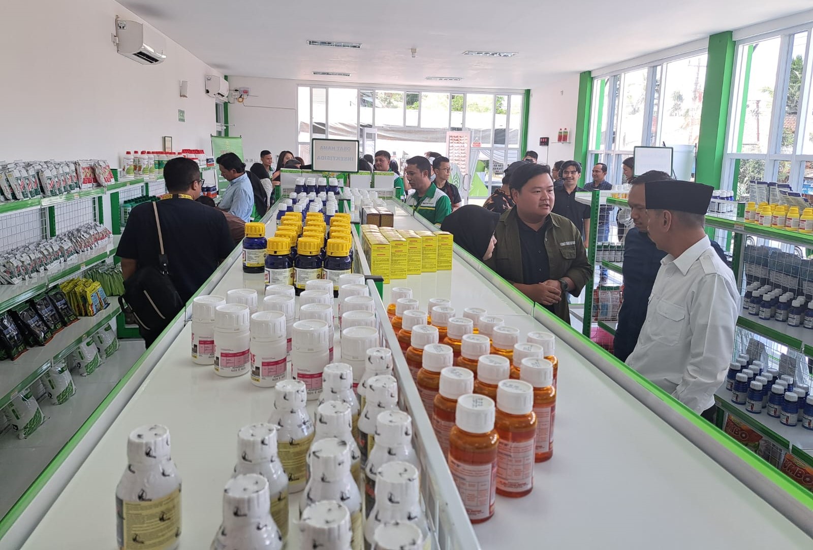 Arto Mart Adikarto, Siap Melayani Kebutuhan Petani Berkonsep Modern (Foto: Dok Pemkab Magelang)