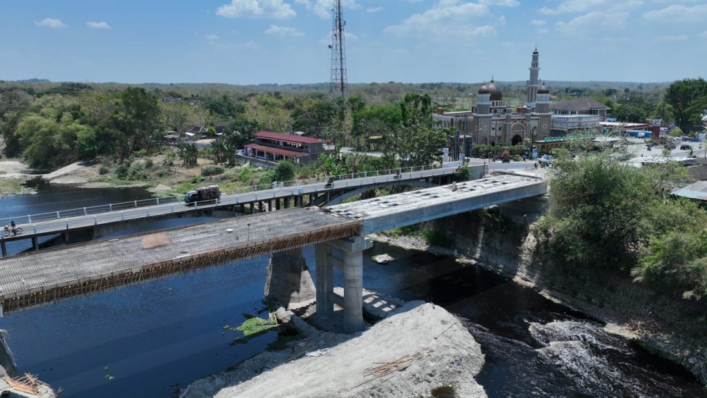 Pantau Lewat ‘Si Wasit’, Pemprov Targetkan Jembatan Ganefo Sragen Rampung Akhir Tahun (Foto: Dok Diskominfo Jateng)
