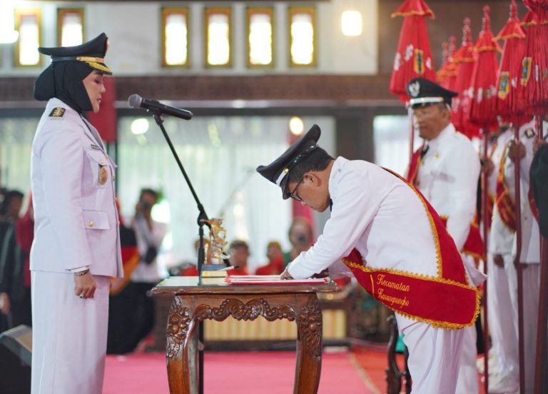 Sebanyak 67 Kades Resmi Dilantik, Sri Mulyani: Melayani Masyarakat Jadi Prioritas (Foto: Dok Kominfo Klaten)
