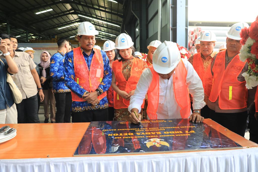 Pabrik Tiang Pancang di Demak Diresmikan, Bakal Serap Ratusan Tenaga Kerja di Sekitarnya (Foto: Dok Humas Pemprov Jateng)