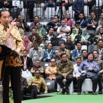 Presiden Jokowi pada Festival LIKE Road to COP28 UNFCCC-Dubai UAE 2023, di Indonesia Arena, Kompleks Gelora Bung Karno, Jakarta, Senin (18/09) sore. (Foto: Dok Humas Setkab)