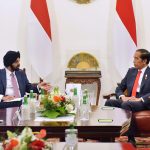 Presiden Jokowi menerima Presiden Bank Dunia Ajay Banga, di Istana Merdeka, Jakarta, Senin (04/09).