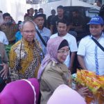 Disediakan 400 Paket Sembako, Ratusan Warga Batang Serbu Operasi Pasar Pangan Murah (Foto: Dok MC Batang)