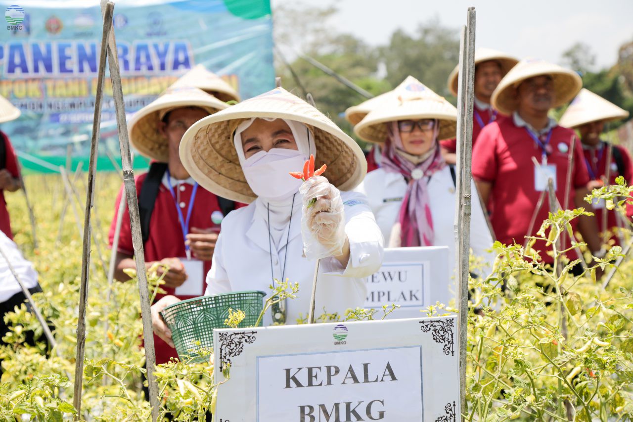 Cegah Krisis Pangan, BMKG Ajari Petani Mitigasi dan Adaptasi Perubahan Iklim (Foto: Dok BMKG)