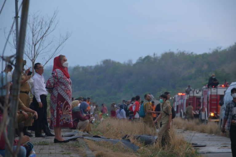 Butuh Satu Minggu, Proses Pendinginan di Lokasi Bekas Kebakaran TPA Jatibarang  (Foto: Dok Diskominfo Jateng)