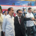 Presiden Jokowi meninjau pameran Hub Space yang mengambil tema ‘Journey to Connect Indonesia’, di Plenary Hall, Jakarta Convention Center (JCC), Jakarta, Jumat (29/09) (Foto: Dok BPMI Setpres)