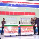 Nasabah bank bjb Bawa Pulang Hadiah Jutaan Rupiah pada Undian Nasional Simpeda di Makassar- Sulawesi Selatan