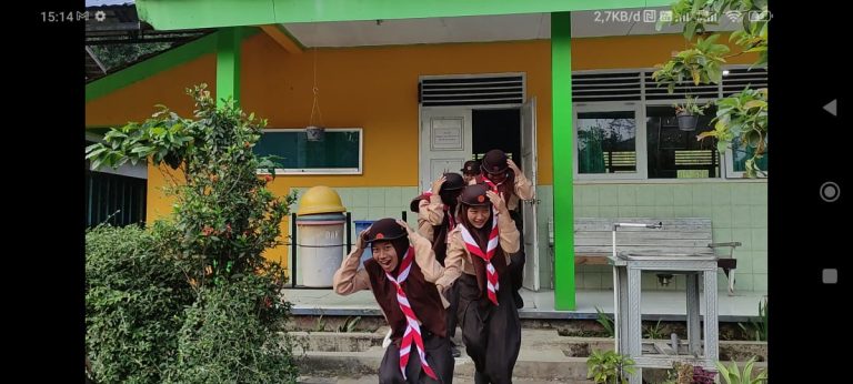 Tingkatkan Pemahaman Kebencanaan, Tabularasa UMK Gelar Pelatihan di SMPN 3 Satu Atap Gebog