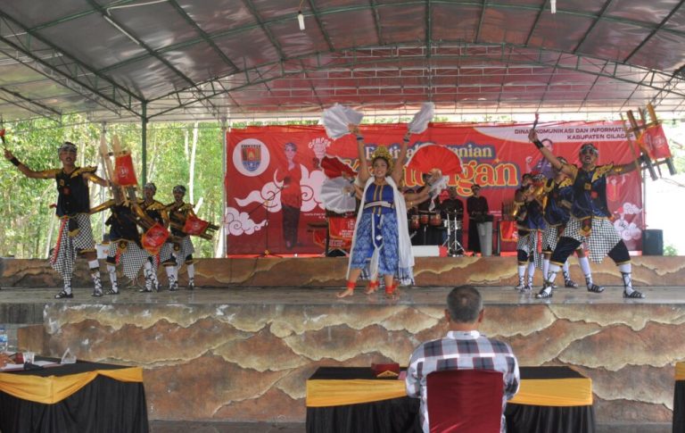 Sosialisasikan Gempur Rokok Ilegal, Diskominfo Gelar Festival Kentongan (Foto: Dok Kominfo Cilacap)