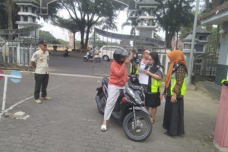 Galakkan Disiplin Pajak, Samsat Gelar Layanan Jemput Bola di Komplek Setda (Foto: Dok Kominfo Banjarnegara)