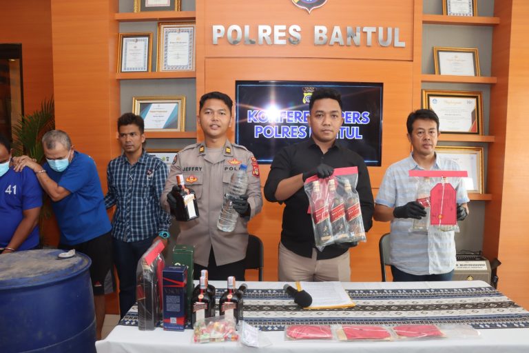Ungkap Fakta, Miras yang Tewaskan Nelayan Bantul Dioplos dari Alkohol Sisa Disinfektan Covid-19 (Foto: Dok Humas Polres Bantul)