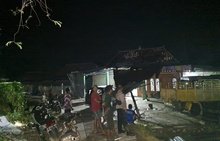 Atap Puluhan Rumah di Grobogan Berantakan Diterjang Puting Beliung (Foto: Dok Humas Polres Grobogan)