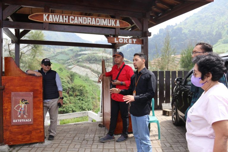 Komite Nasional Geopark Indonesia Tinjau 7 Obyek Penting di Banjarnegara dan Wonosobo  (Foto: Dok Kominfo Banjarnegara)