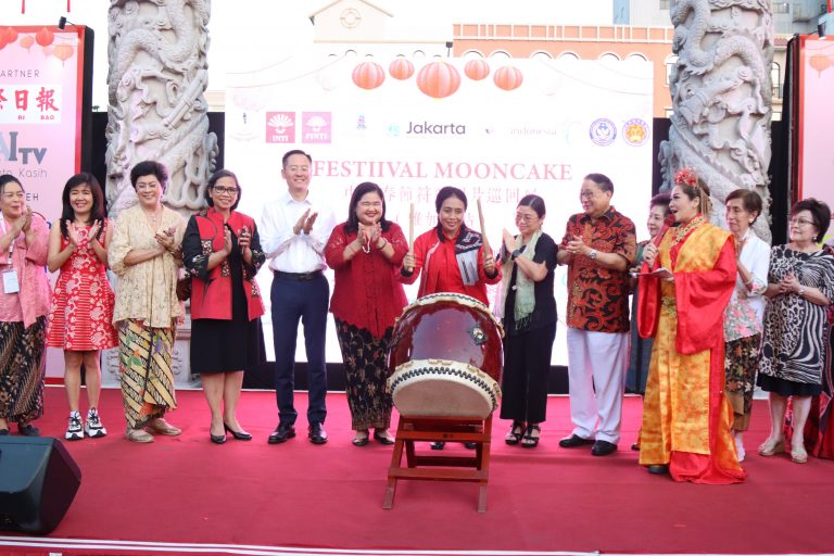 Sarat Nuansa Budaya, Menteri PPPA Bintang Buka Festival Mooncake 2023 (FOto: Dok  KemenPPPA)