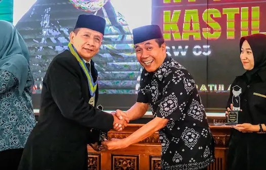 Raut Wajah Bahagia Wisuda Sekolah Lansia Hebat Kota Magelang (Foto: Dok Diskominta Magelang)