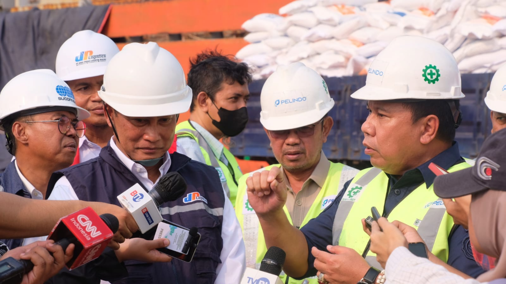 Masyarakat Diminta Lebih Cermat, Jangan Percaya Hoaks Terkait Beras Sintetis (Foto: Dok Perum Bulog)