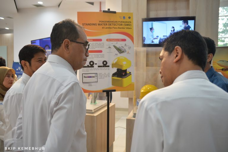 Kerja Sama dengan ITS: Menhub Dorong Hasil Penelitian yang Berdampak Langsung ke Masyarakat (Foto: Dok Kemenhub)