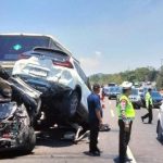 Polisi Amankan Sopir Bus Kecelakaan Beruntun di Tol Semarang (Foto: Dok Humas Polrestabes Semarang)