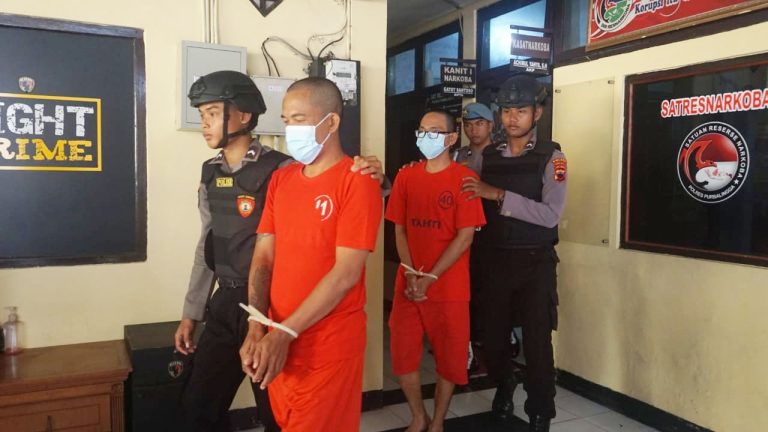 Dua Pengguna Sabu Diriungkus Satresnarkoba Polres Purbalingga (Foto: Dok Humas Polres Purbalingga)