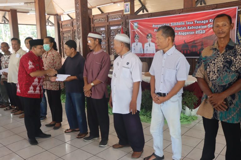 Ribuan Petugas Keamanan Tempat Ibadah Mendapat Honorarium dari Pemkab Semarang  (Foto: Dok Diskominfo Pemkab Semarang)