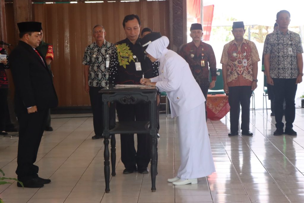 Bupati Ingatkan Kades Serius Bantu Warga Terdampak Kekeringan (Foto: Dok Diskominfo Semarang)