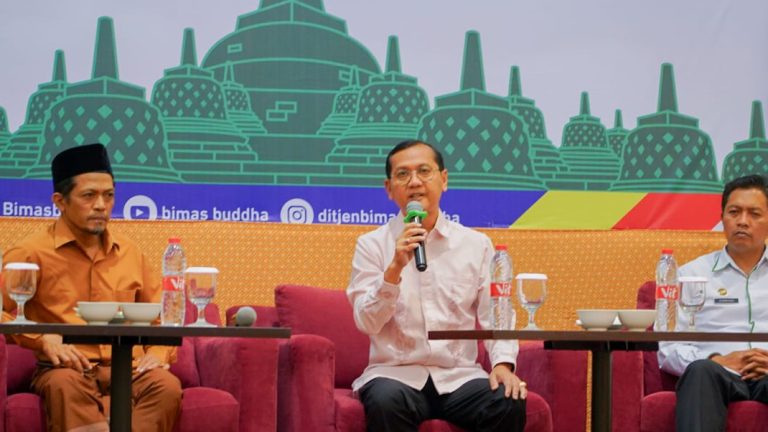Gandeng Jurnalis, Kemenag Satukan Pemahaman Terkait Chattra Candi Borobudur (Foto: Dok Kemenag)