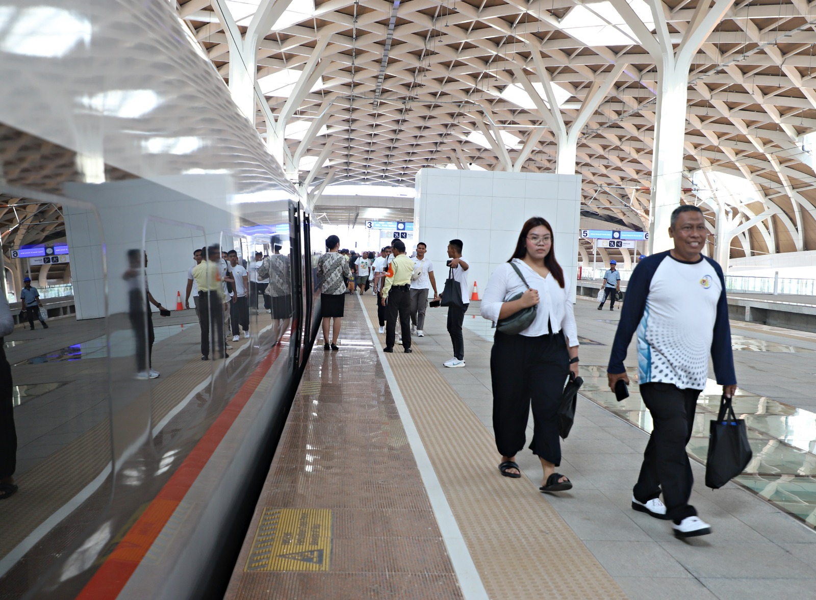 Penuhi Aspek Kelaikan, Kemenhub Terbitkan Izin Operasi Kereta Cepat Jakarta-Bandung (Foto: Dok Kemenhub)