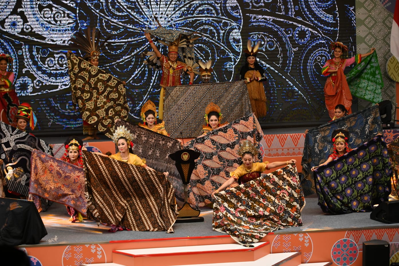 Peringati Hari Batik Nasional, Mendikbduristek Resmikan Museum Batik Indonesia  (Foto: Dok Kemendikbudristek)