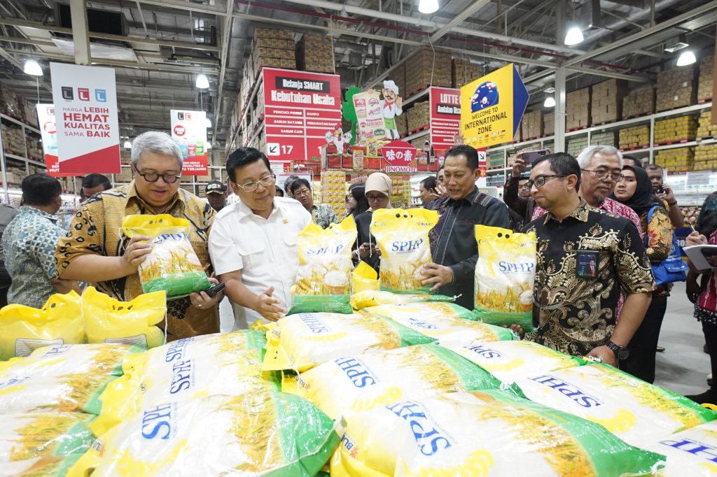 Pembelian Beras SPHP Dibatasi, NFA Sebut Stok Beras Aman dan Imbau Masyarakat Belanja Bijak (Foto: Dok Bapanas)