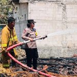 Dua Kerbau Terpanggang, Kebakaran Hanguskan Rumah dan Kandang di Grobogan  (Foto: Dok Humas Polres Grobogan)